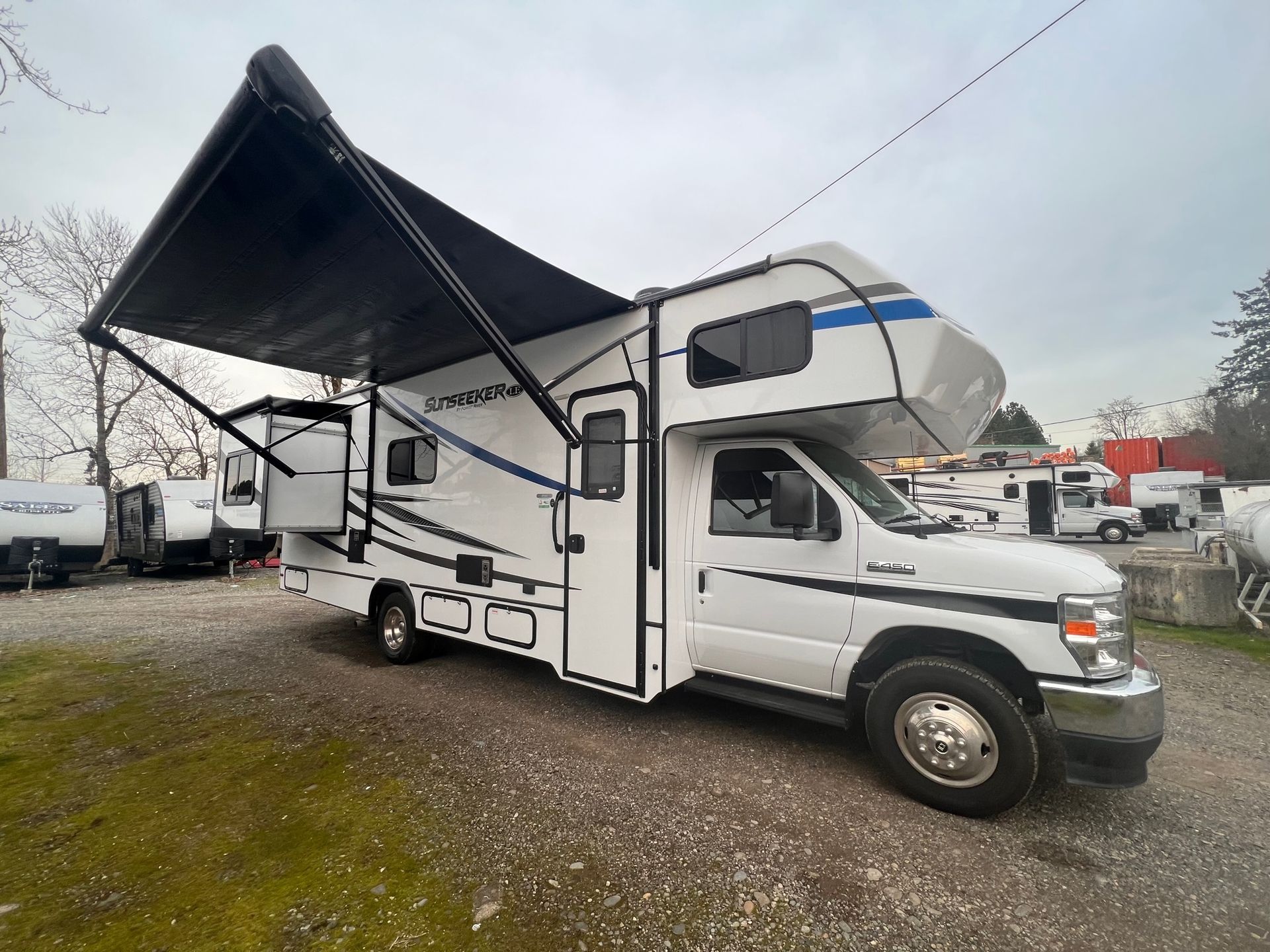 Photo 2 - 2022 Forest River Class C Motorhome rental photo 17