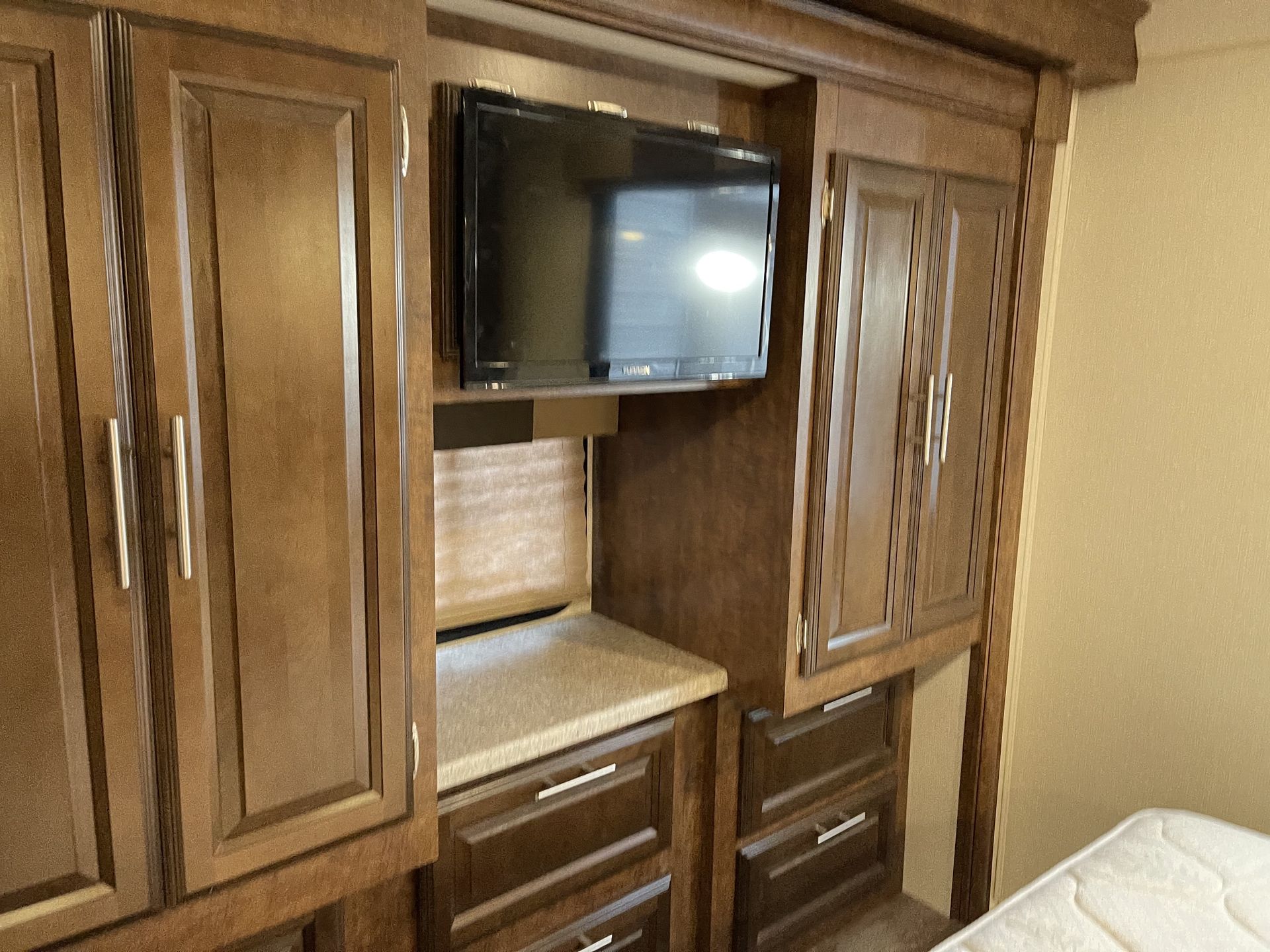 Photo 0 - 2017 Forest River Class A Motorhome rental photo 8