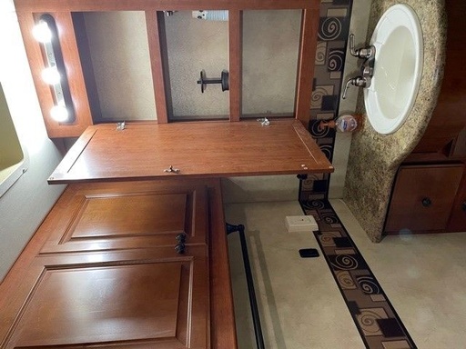 2011 Four Winds Windsport 32V Class A Motorhome for rent in Harvest, AL