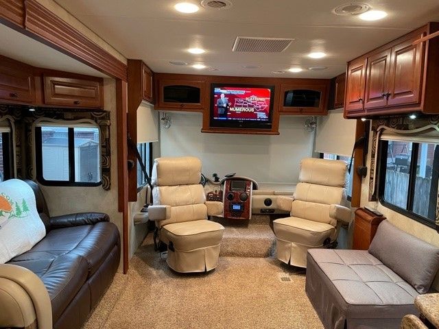 Photo 0 - 2011 Four Winds Class A Motorhome rental photo 8