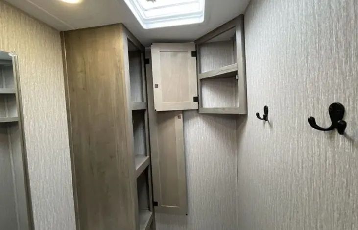 Photo 2 - 2022 Coachmen Class C Motorhome rental photo 8