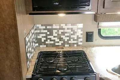 Photo 1 - 2019 Winnebago Class A Motorhome rental photo 11