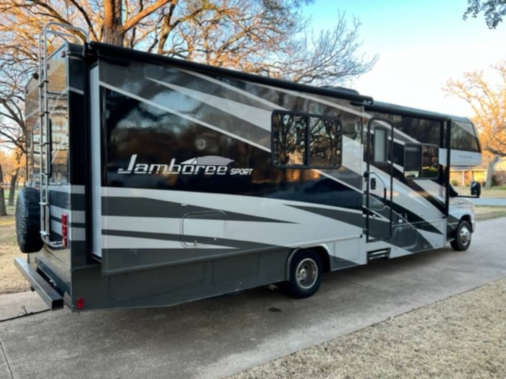 Photo 1 - 2013 Fleetwood Rv Class C Motorhome rental photo 12