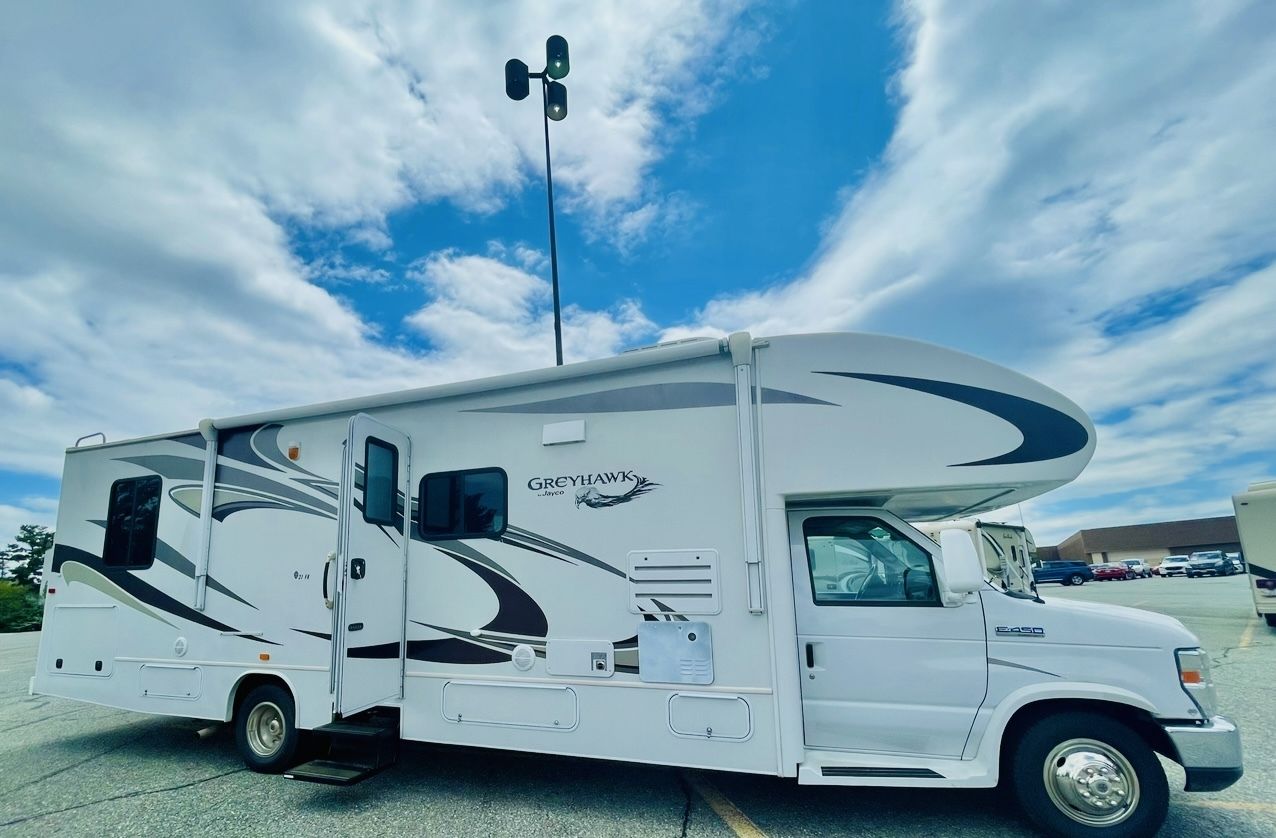 Photo 1 - 2014 Jayco Class C Motorhome rental photo 7