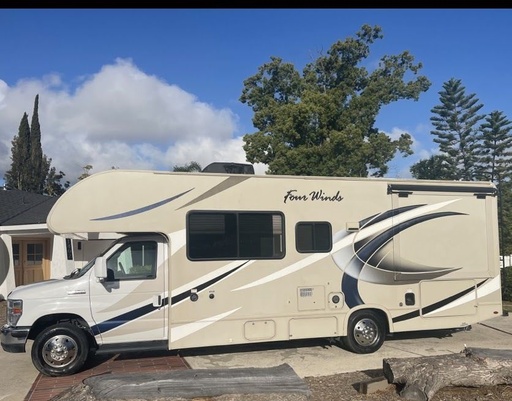 2018 Thor Fourwinds 26B Class C Motorhome for rent in Orange, CA