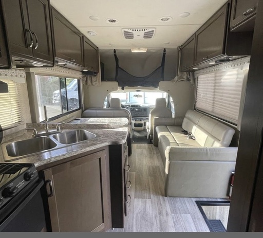 2018 Thor Fourwinds 26B Class C Motorhome for rent in Orange, CA