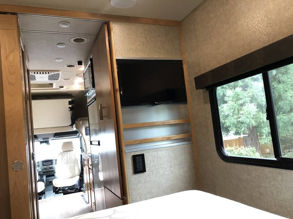 Photo 1 - 2019 Tiffin Class C Motorhome rental photo 3