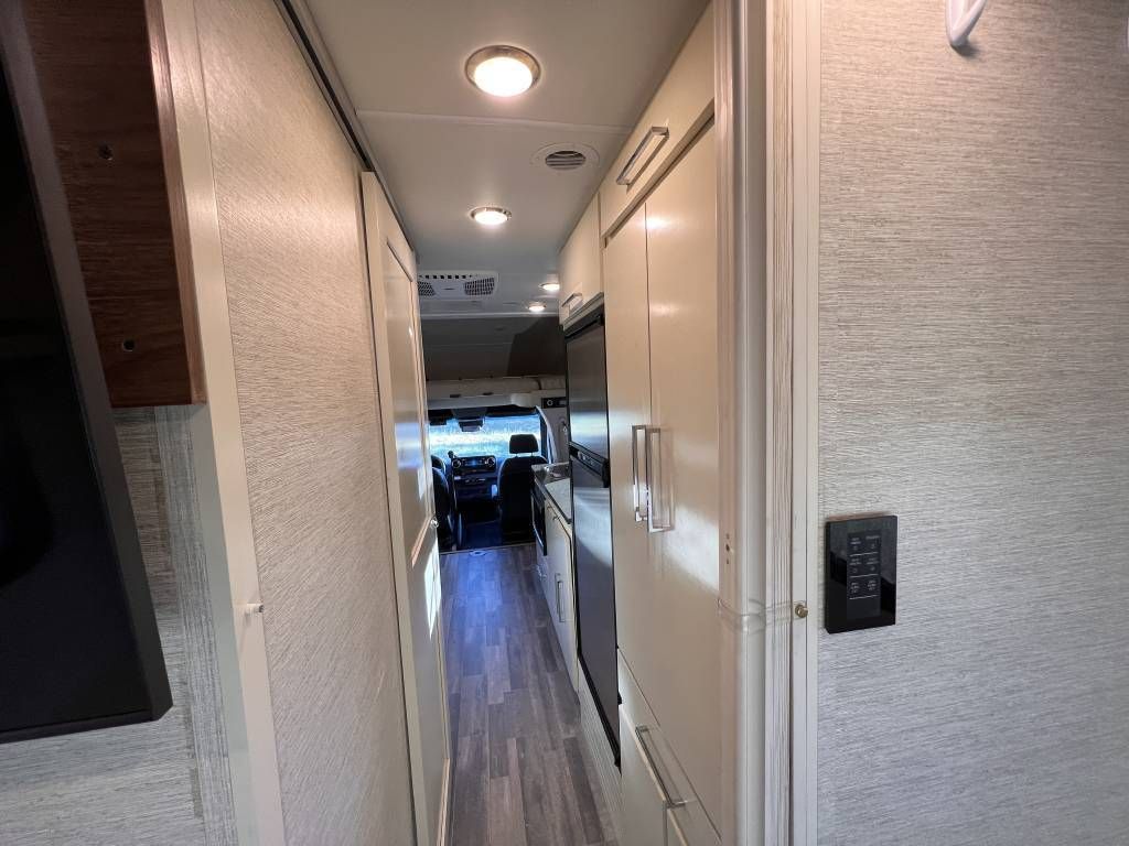 Photo 1 - 2020 Tiffin Class C Motorhome rental photo 7