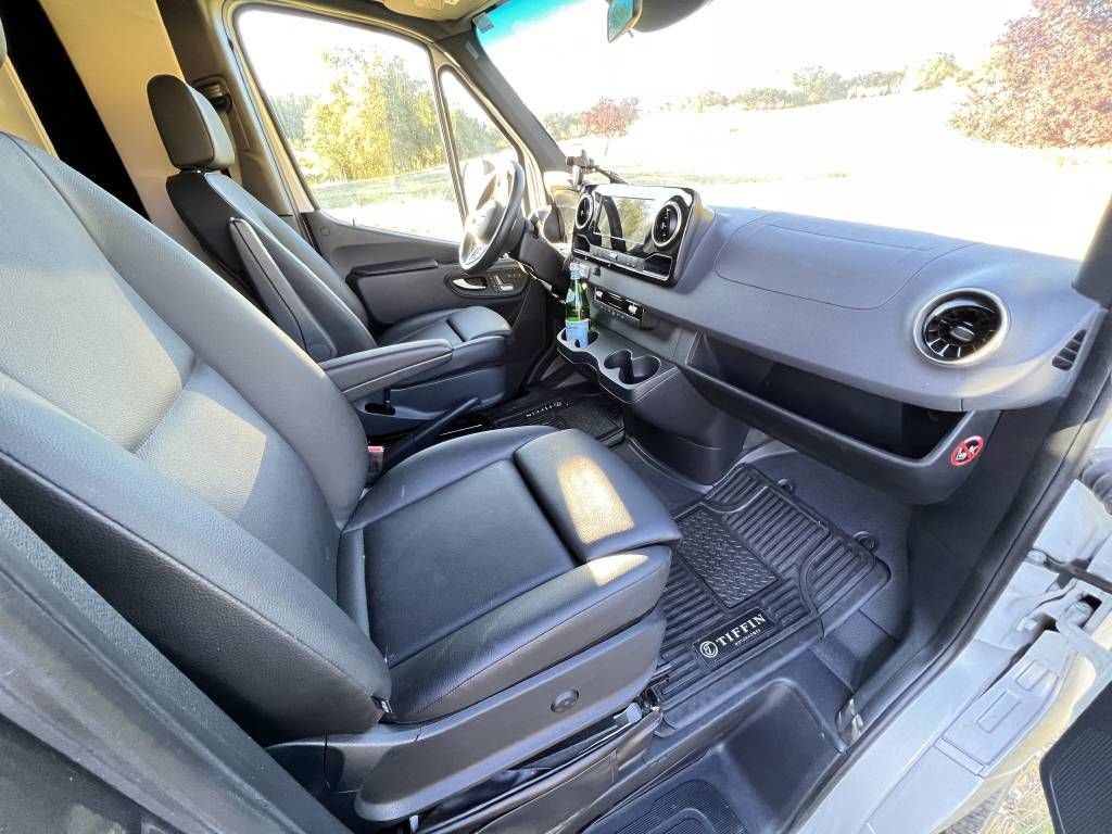 Photo 1 - 2020 Tiffin Class C Motorhome rental photo 10