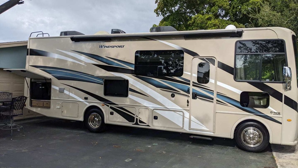 Photo 2 - 2020 Thor Class A Motorhome rental photo 4