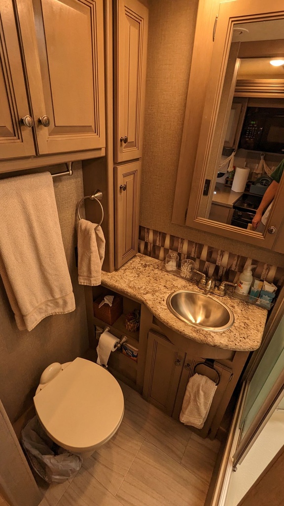 Photo 9 - 2020 Thor Class A Motorhome rental photo 10