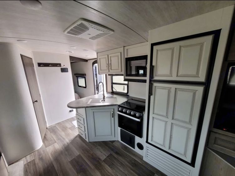 Photo 2 - 2022 Keystone Travel Trailer rental photo 5