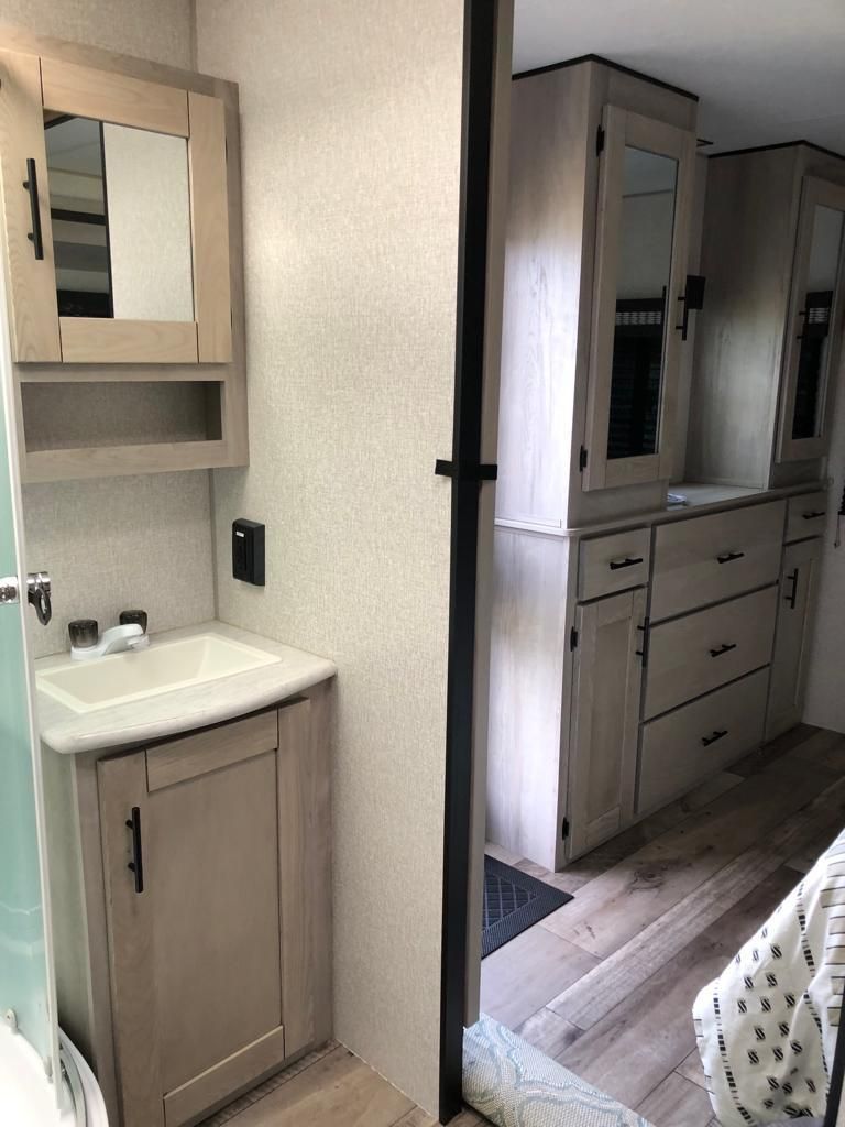 Photo 4 - 2021 K-Z Travel Trailer rental photo 28