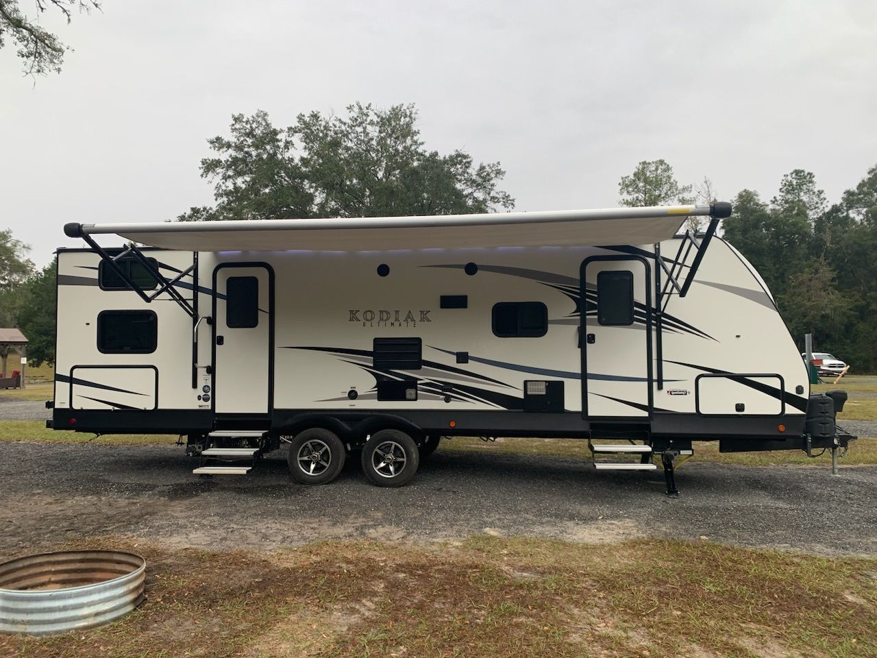 Photo 1 - 2019 Dutchmen Travel Trailer rental photo 6