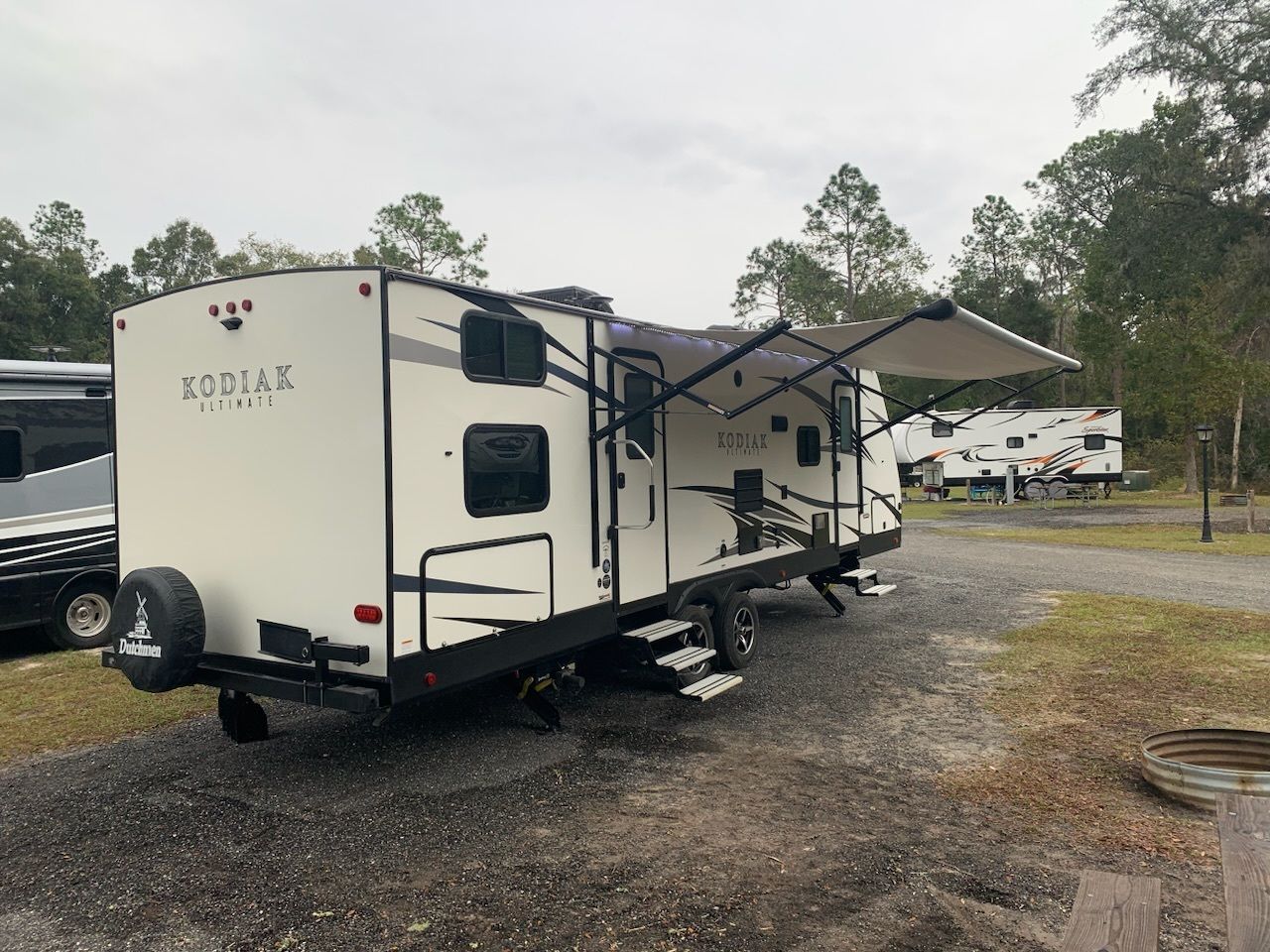 Photo 1 - 2019 Dutchmen Travel Trailer rental photo 9