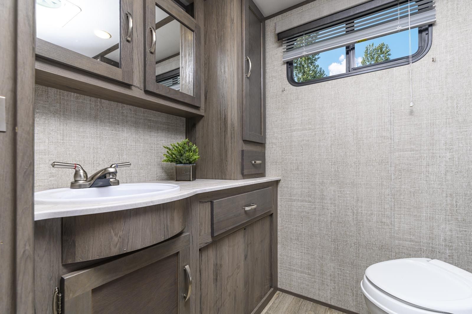 Photo 14 - 2020 Gulfstream Travel Trailer rental photo 16