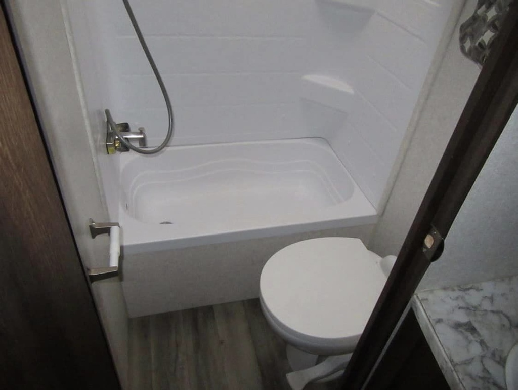 Photo 10 - 2018 Jayco Travel Trailer rental photo 12