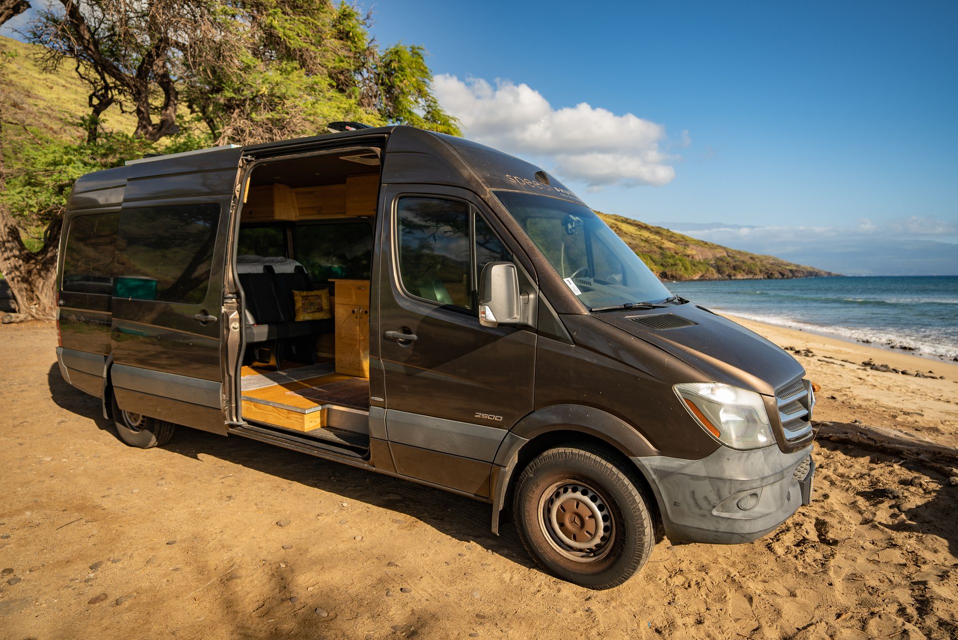 Photo 0 - 2015 Mercedes-Benz Other rental photo 12