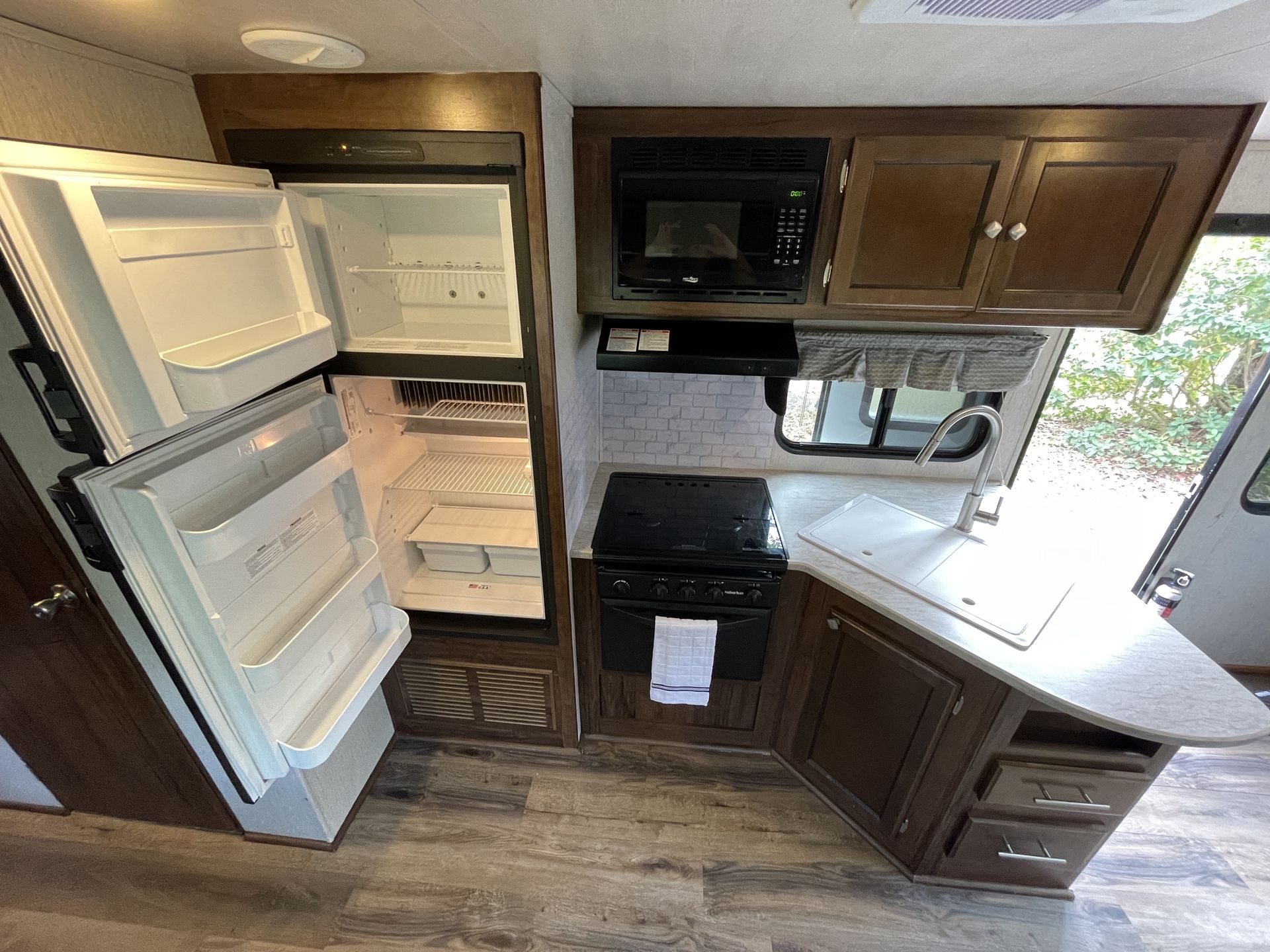 Photo 3 - 2019 Heartland Rv Travel Trailer rental photo 5