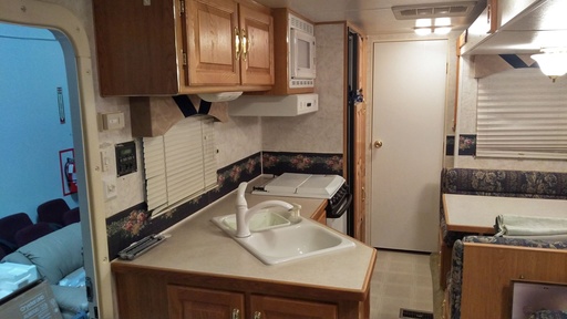2002 Monaco Monaco 27' Lakota Travel Trailer Travel Trailer for rent in Anaheim, CA