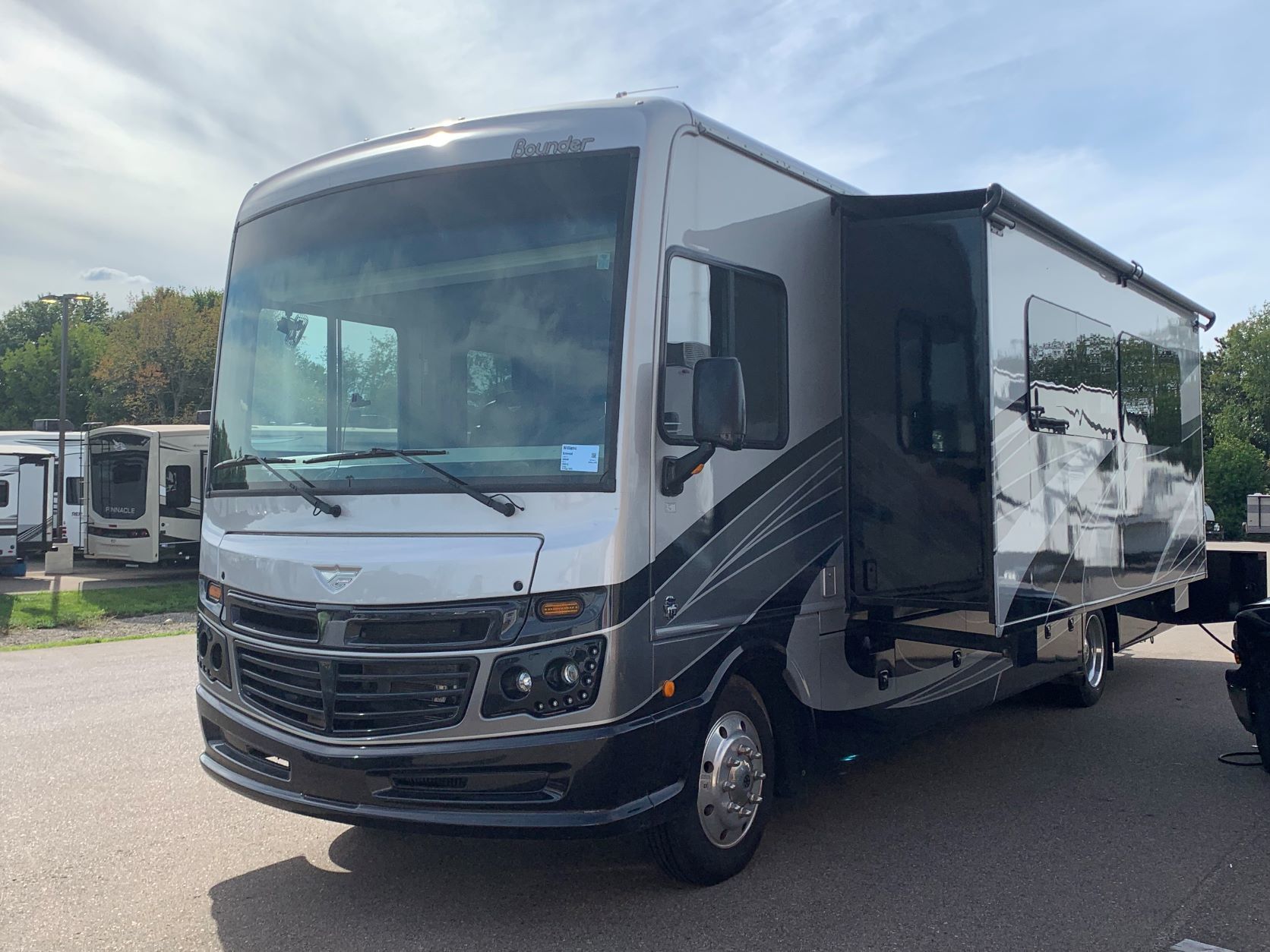 Photo 2 - 2020 Fleetwood Class A Motorhome rental photo 4