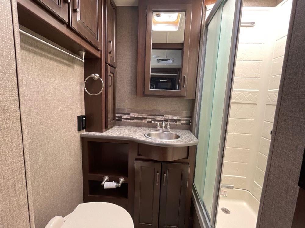 Photo 6 - 2020 Thor Class A Motorhome rental photo 8