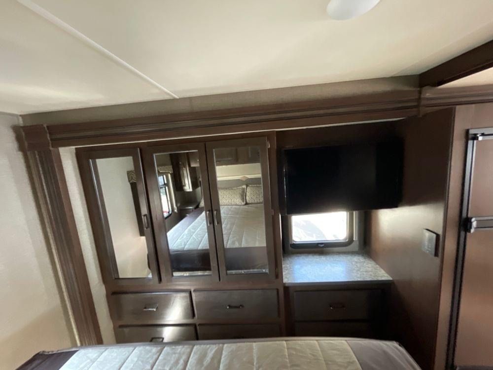 Photo 8 - 2020 Thor Class A Motorhome rental photo 10