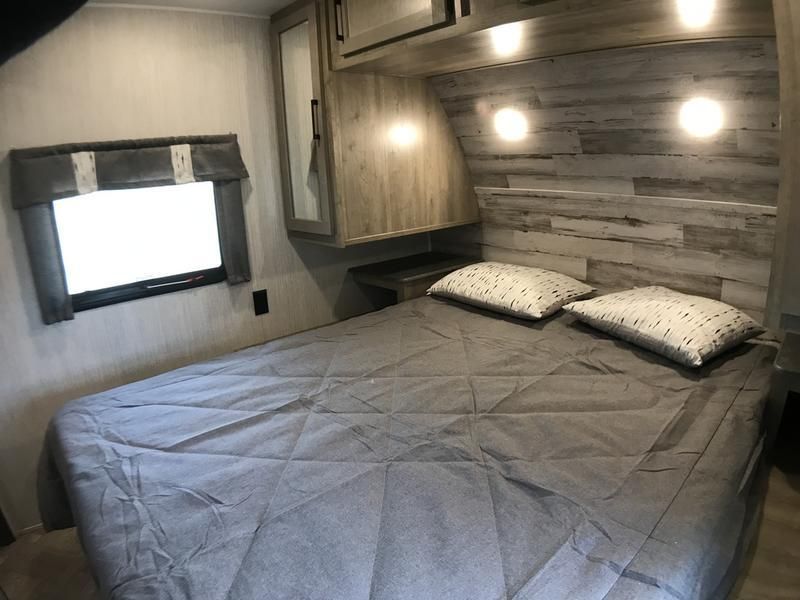 Photo 5 - 2022 Palomino Travel Trailer rental photo 9