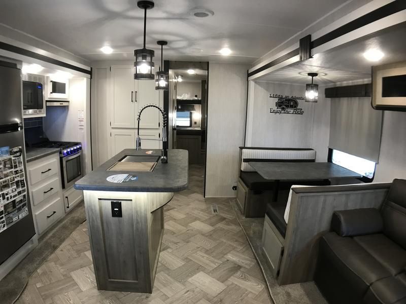 Photo 5 - 2022 Palomino Travel Trailer rental photo 11