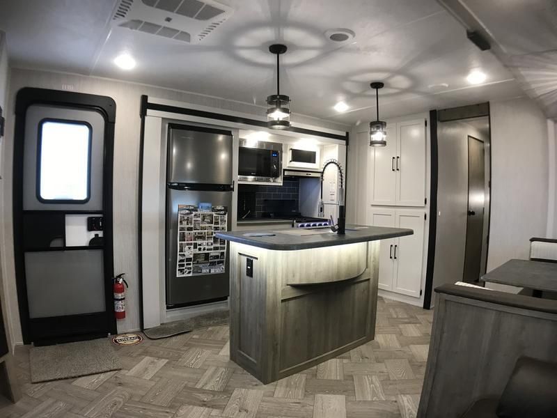 Photo 6 - 2022 Palomino Travel Trailer rental photo 15