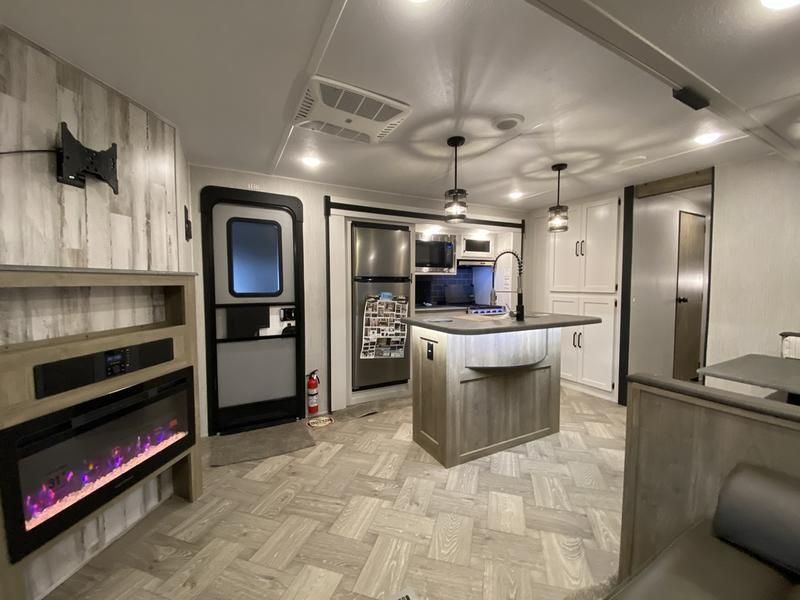 Photo 2 - 2022 Palomino Travel Trailer rental photo 7