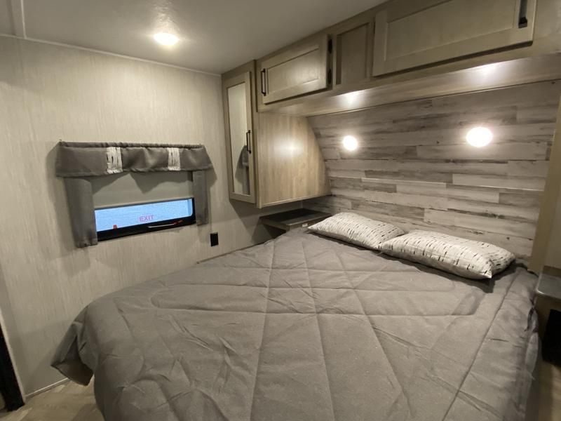 Photo 3 - 2022 Palomino Travel Trailer rental photo 11