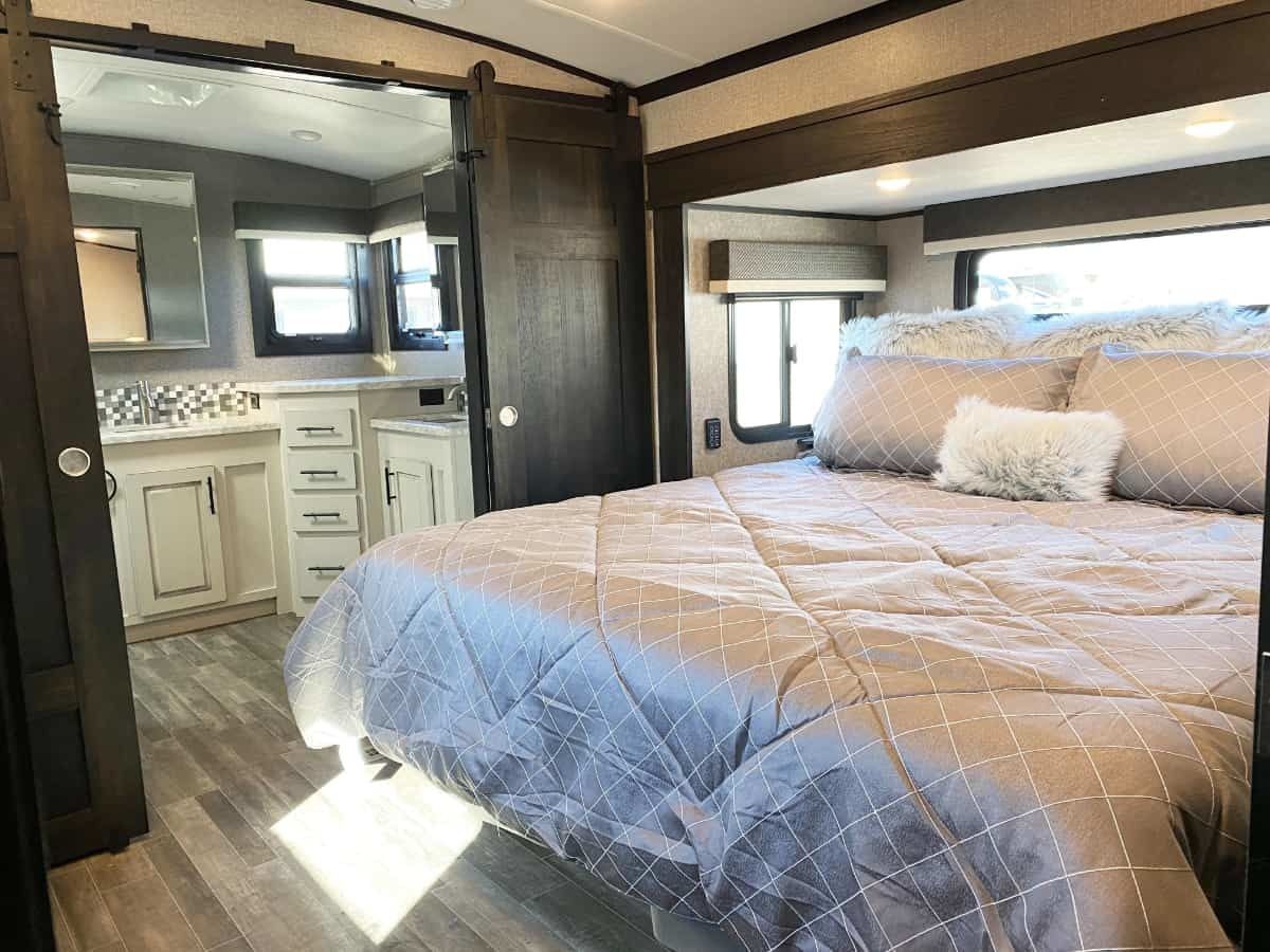 Photo 1 - 2021 Jayco Fifth Wheel rental photo 3