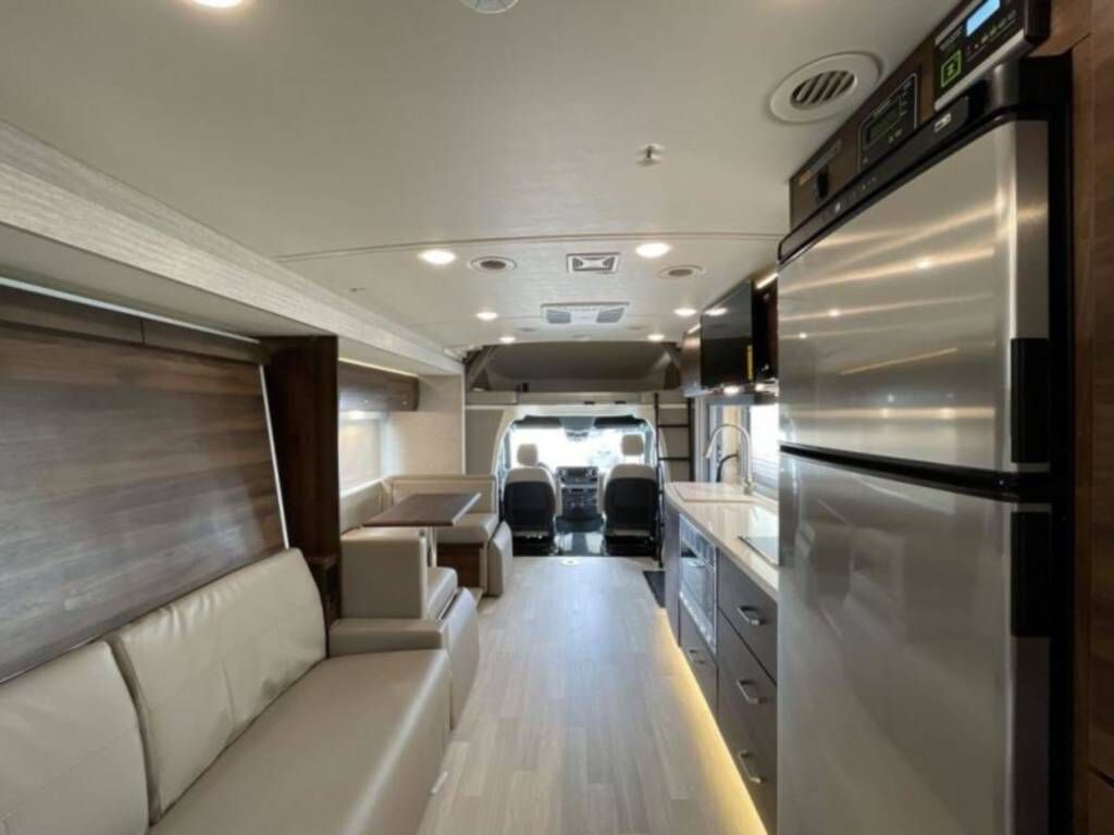 Photo 1 - 2022 Winnebago Class C Motorhome rental photo 4