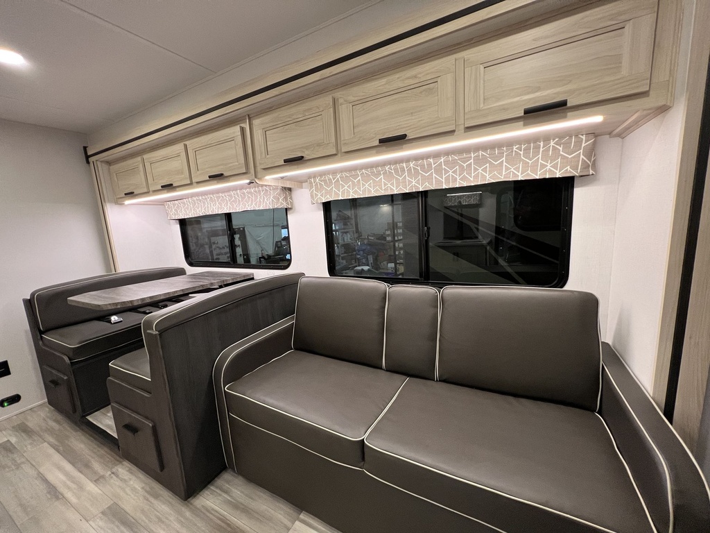 Photo 6 - 2024 Forest River Class C Motorhome rental photo 12