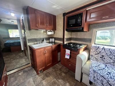 Photo 6 - 2014 Winnebago Class C Motorhome rental photo 8