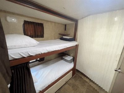 Photo 10 - 2014 Winnebago Class C Motorhome rental photo 12
