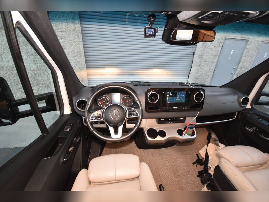 Photo 1 - 2020 Thor Motor Coach Class C Motorhome rental photo 11