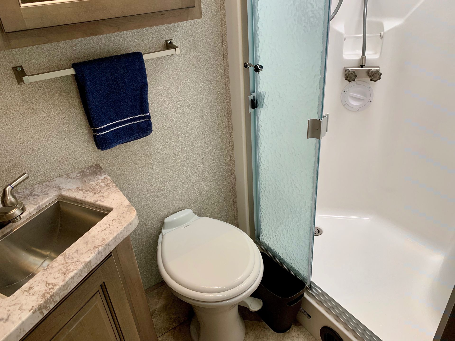 Photo 2 - 2019 Forest River Class A Motorhome rental photo 6