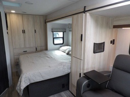 Photo 1 thumbnail 13
