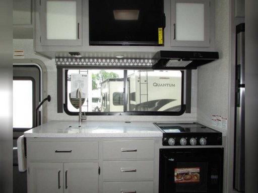 2023 Thor Motor Coach QUANTUM SPRINTER Class C Motorhome for rent in Houston, TX