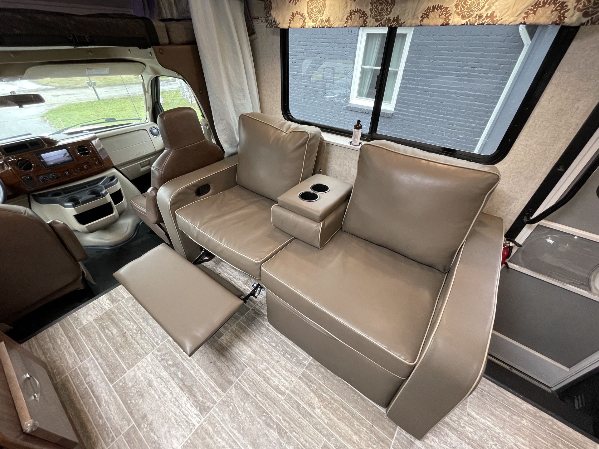 Photo 4 - 2019 Forester Class C Motorhome rental photo 7