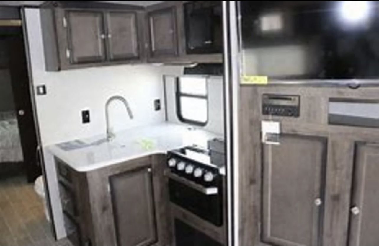 Photo 1 - 2020 Heartland Wilderness Travel Trailer rental photo 6