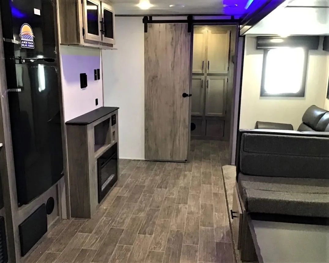 Photo 4 - 2022 Forest River Fifth Wheel rental photo 8