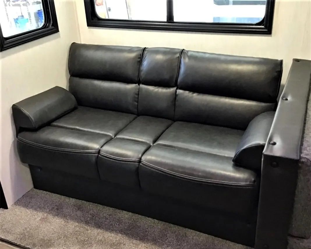 Photo 5 - 2022 Forest River Fifth Wheel rental photo 14