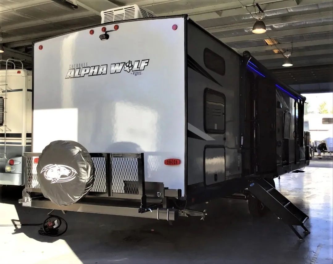 Photo 5 - 2022 Forest River Fifth Wheel rental photo 16
