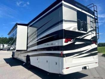 Photo 1 - 2020 Tiffin Motorhomes Class C Motorhome rental photo 7
