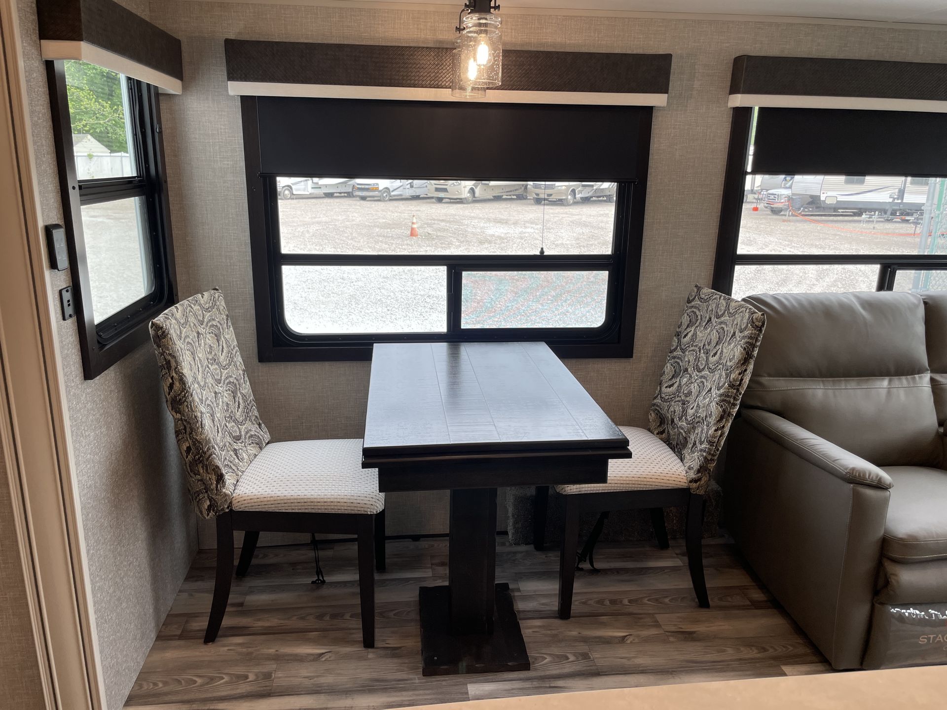 Photo 27 - 2022 Jayco Fifth Wheel rental photo 33