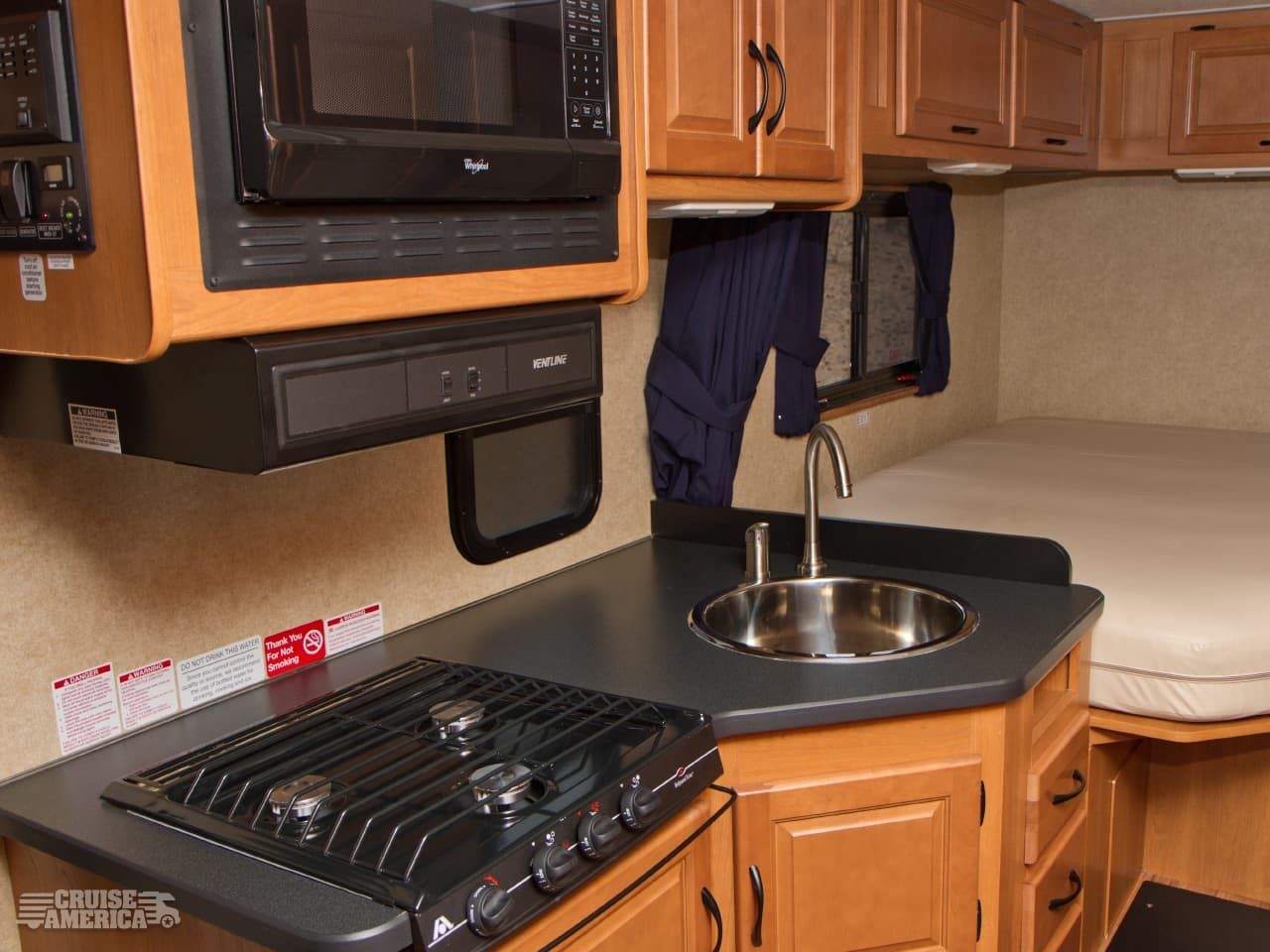 Photo 0 - 2018 Thor Motor Coach Class C Motorhome rental photo 5