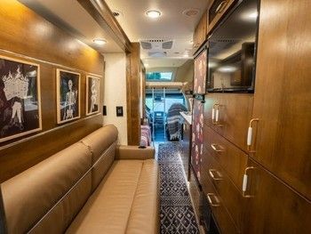 Photo 2 - 2020 Tiffin Motorhomes Class C Motorhome rental photo 8